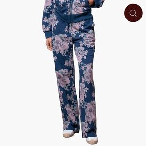 NEW!!! Taelynn Flower Printed Sweat Jersey Pants- Navy, Sz Large, NWT